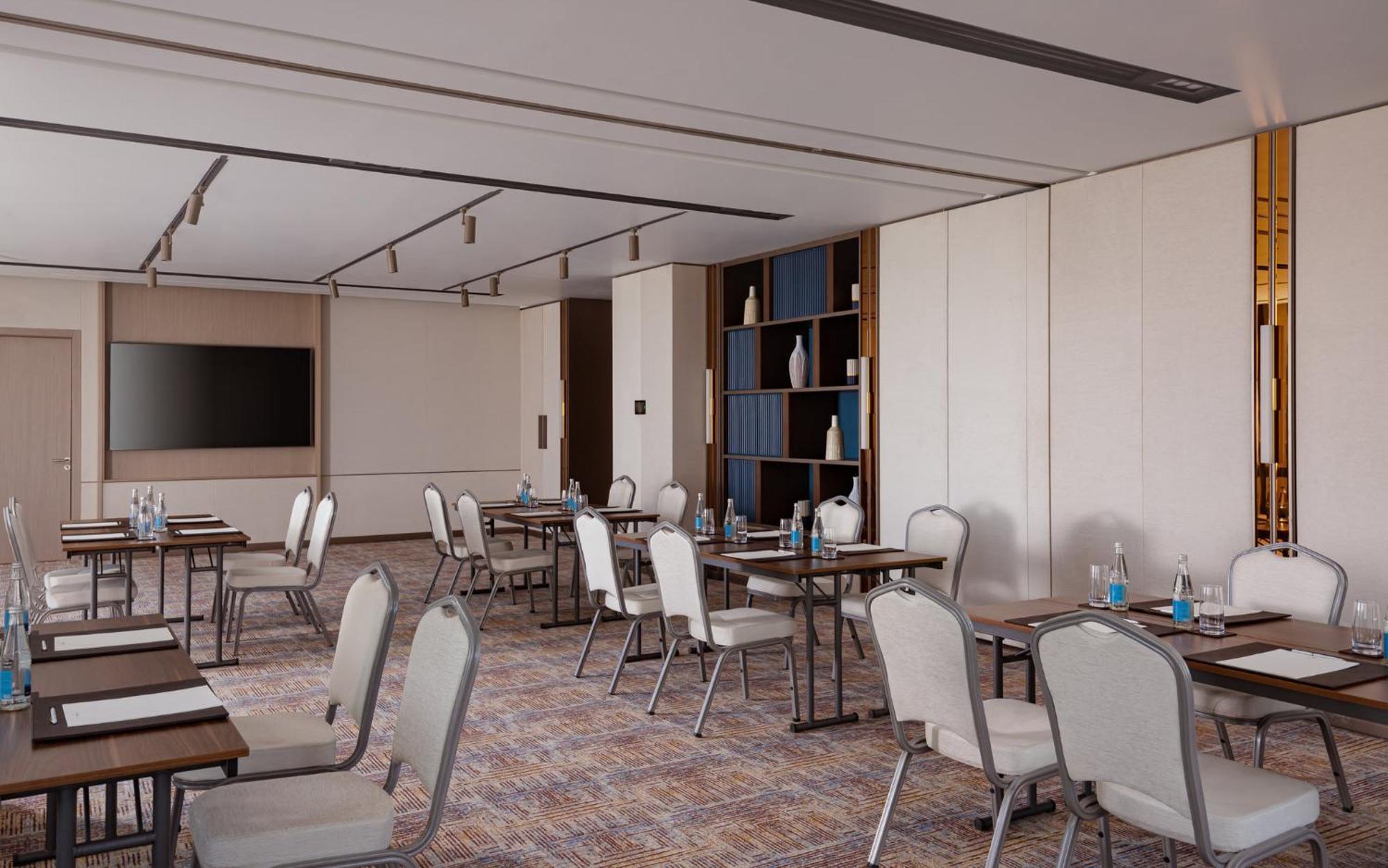 Intercontinental Tashkent By Ihg Hotel Exterior foto
